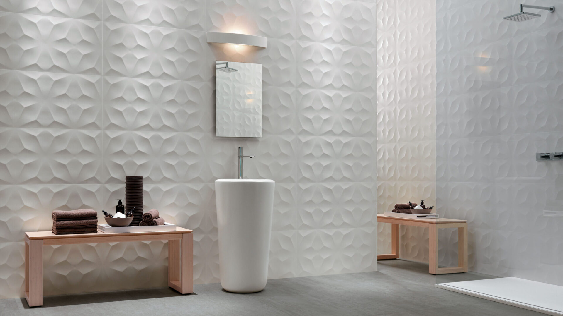 Complete badkameropstelling in de showroom van Van den Hoek